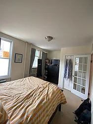 Rented by R New York