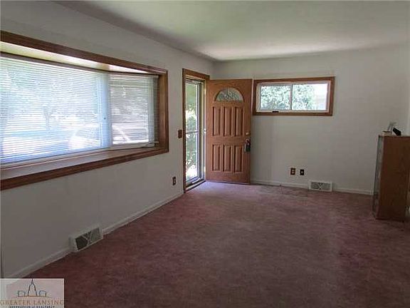 4th image of 221 Lawton St