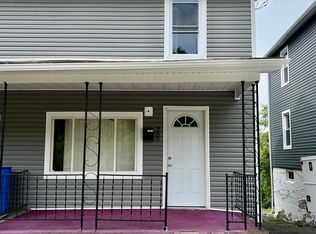 360 Penn Ave, Midland, PA 15059