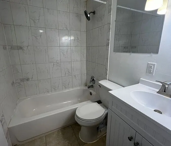 1872 Dutch Village Dr — Photo 9