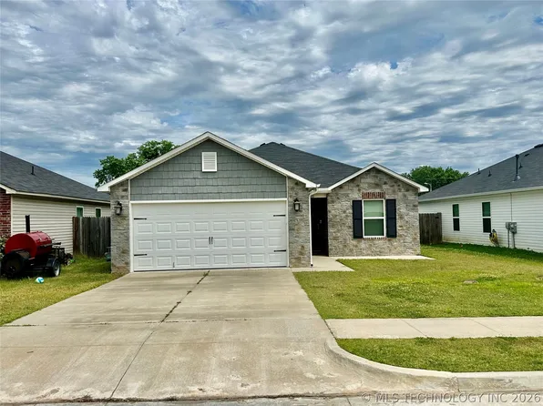 15061 S 284th East Ave, Coweta, OK 74429