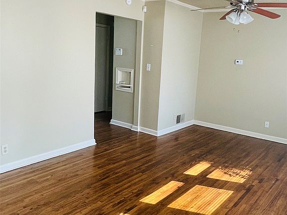 3rd image of 3534 S Jamestown Ave