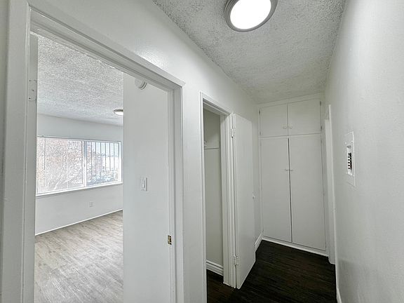 4th image of 9006 Columbus Ave #6
