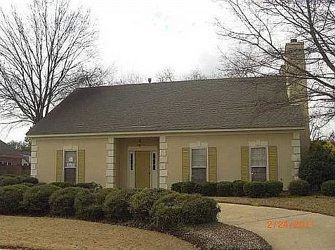 2nd image of 3418 Summerhill Dr