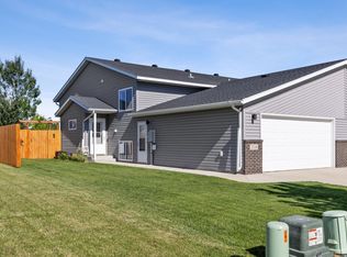 2518 8th Ct W, West Fargo, ND 58078