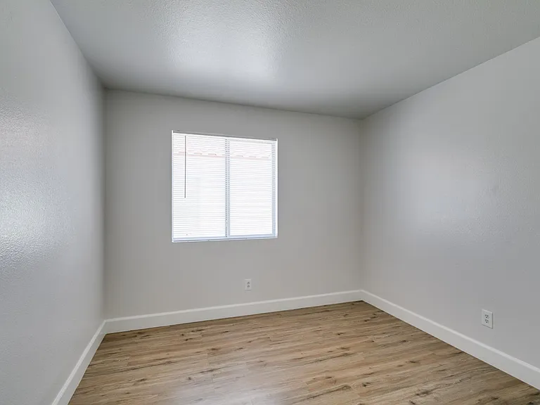 9660 Crystal Ridge Rd — Photo 29