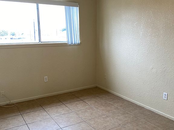 5th image of 2011 Dollarhide Ave #8be18c1ae