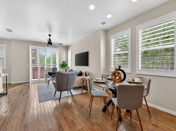 2038 20th St, Sacramento, CA 95818