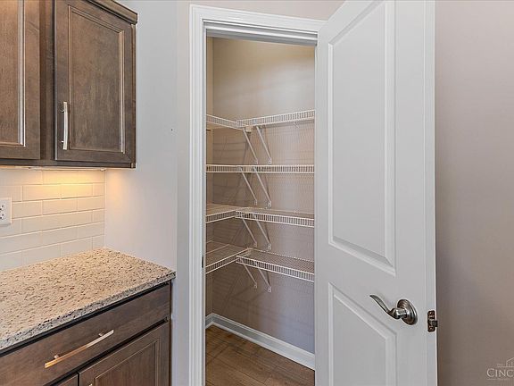 5th image of 5358 Augusta Dr