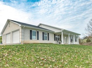 2347 Robinson Renaker Rd, Berry, KY 41003