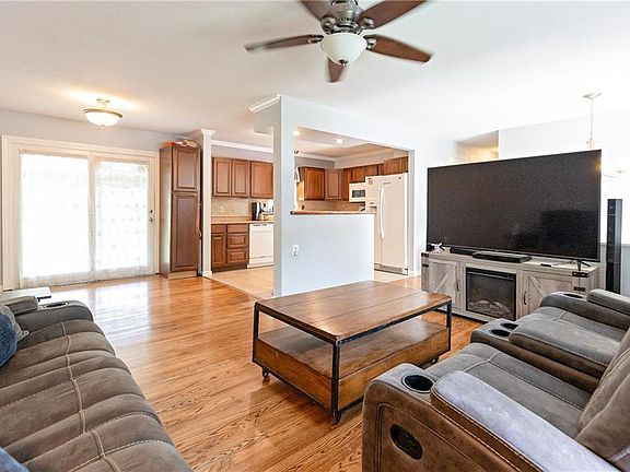 5th image of 5616 Oliver St