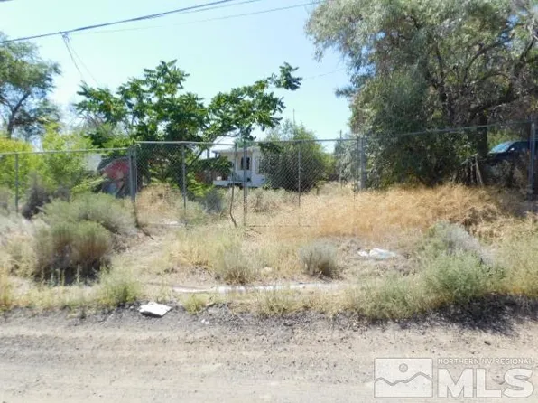 380 W Gepford Pkwy, Sun Valley, NV 89433