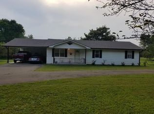 1020 E Farrell St, Niota, TN 37826