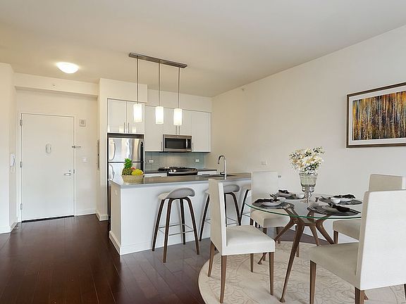 3rd image of 81 Fleet Pl APT 8S