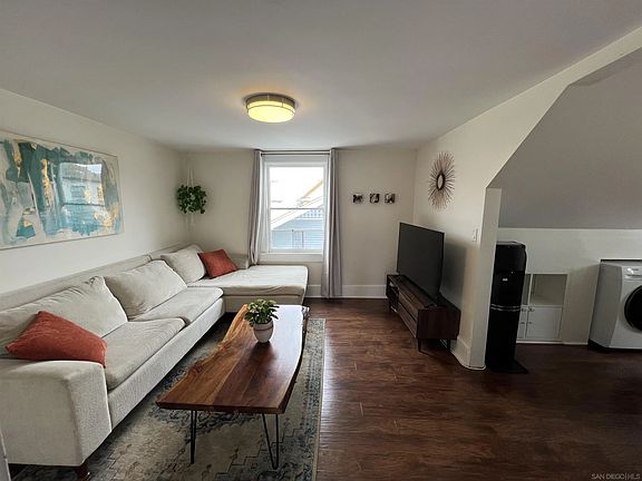 5th image of 1525 Monroe Ave #1/2