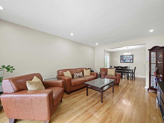4th image of 5827 N Kimball Ave