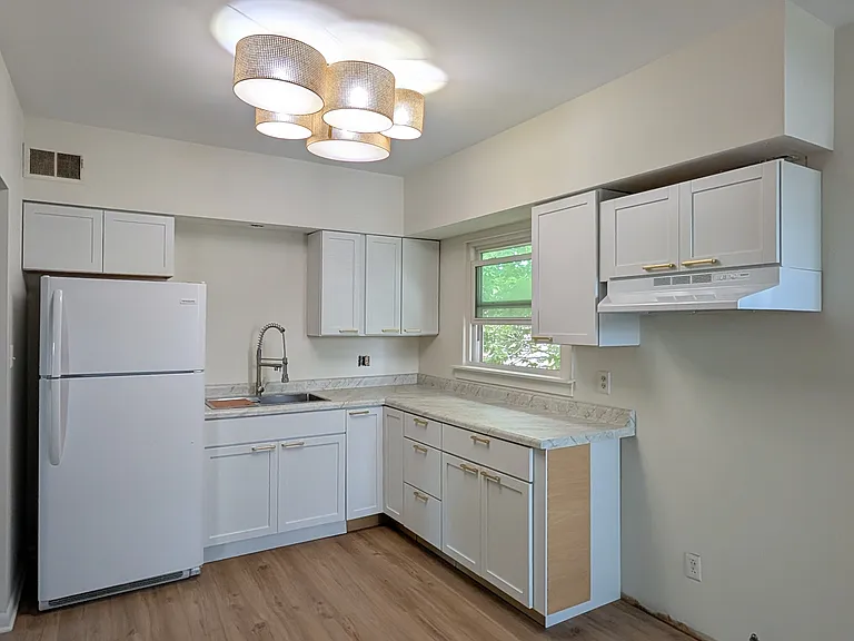 15007 S Illinois St #105 — Photo 14