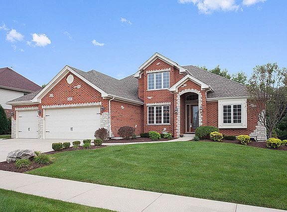 2nd image of 12650 Waterford Dr
