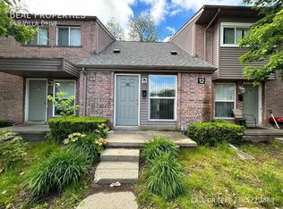 649 Villa Dr, Ypsilanti, MI 48198