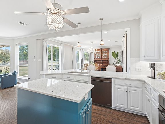 5th image of 1218 Chandler Cir