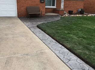 13206 Champaign Ave, Warren, MI 48089