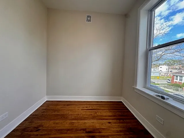 2506 S Hamlin Ave #2 — Photo 8