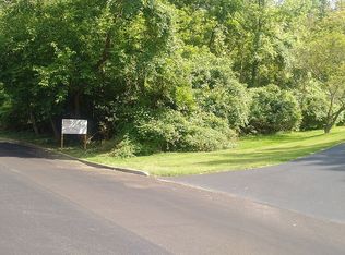 2901 Grandin Rd, Cincinnati, OH 45208