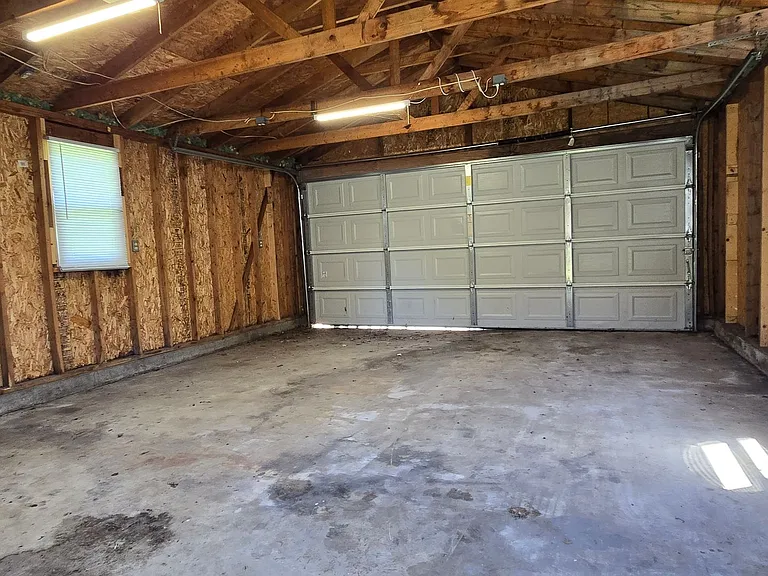 301 S Gray St — Photo 14