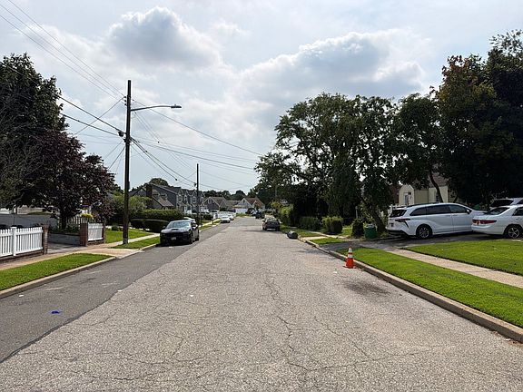 5th image of 505 Decatur St
