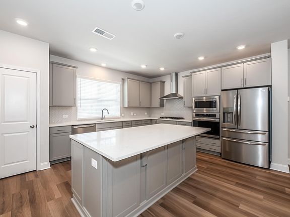 5th image of 349 Johnston Dr
