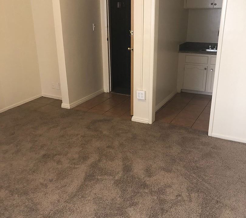 1st image of 100 E Hillcrest Blvd APT 05A