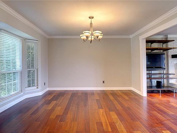 3rd image of 4317 Oldfield Dr