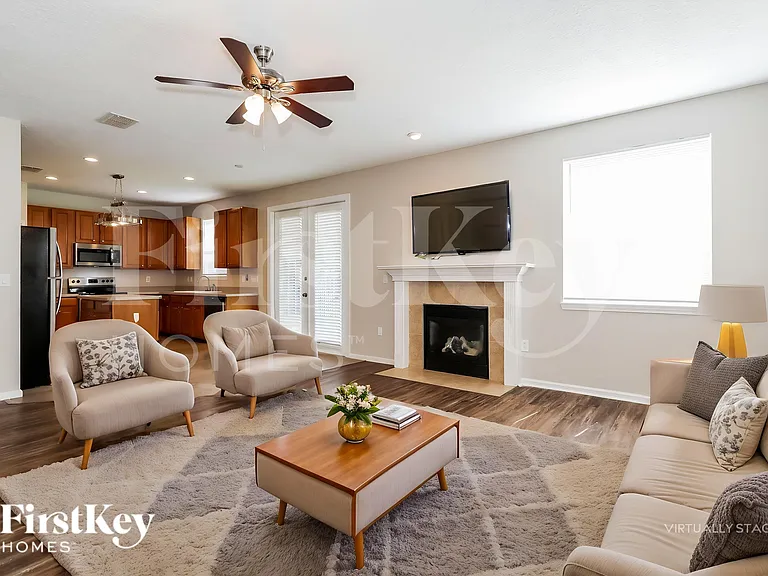 1559 Majestic View Ln — Photo 5
