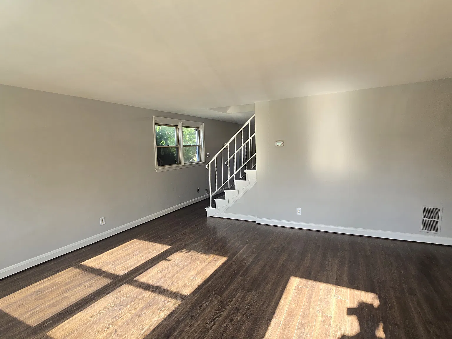 3 bed, 1650 sqft, $2,350 — Photo 2