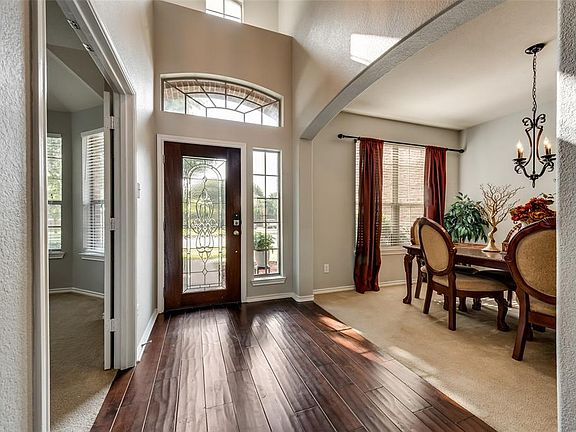 3rd image of 9216 Water Oak Dr