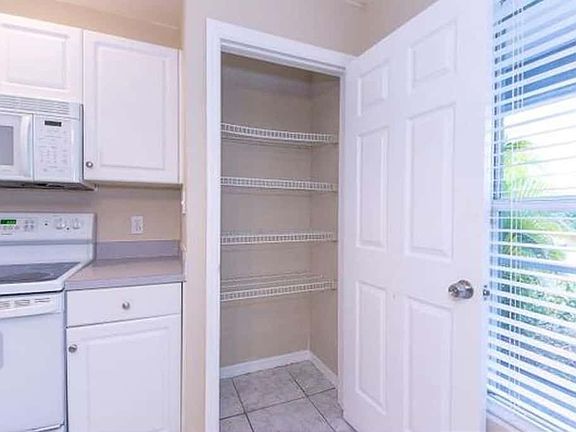 5th image of 1142 Hightower Ave S