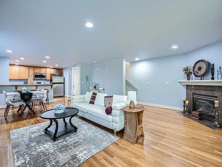 309B 27th Ave S — Photo 10