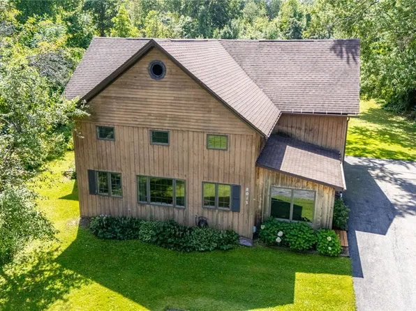 8013 W Ridge Rd, Brockport, NY 14420