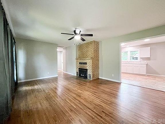 3rd image of 420 Brewer St