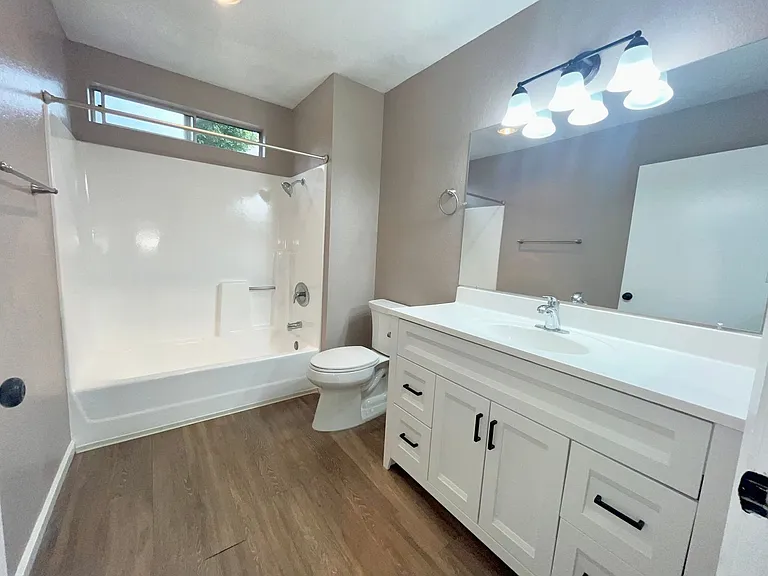 264 Avalon Dr — Photo 7