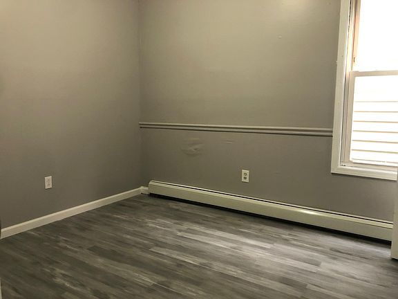 5th image of 231 Peshine Ave Floor 2