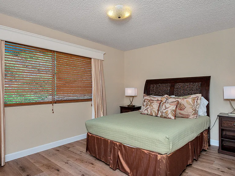 1527 Calavo Dr — Photo 30
