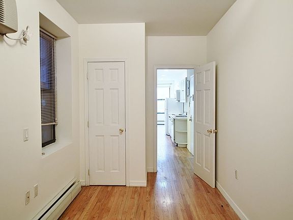 3rd image of 1376 1st Ave APT 3