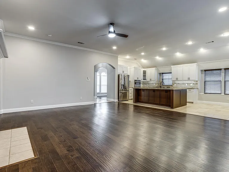6415 Day Spring Dr — Photo 22
