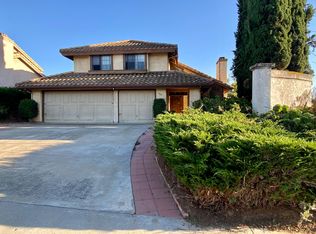 965 Sugarloaf Dr, Escondido, CA 92026