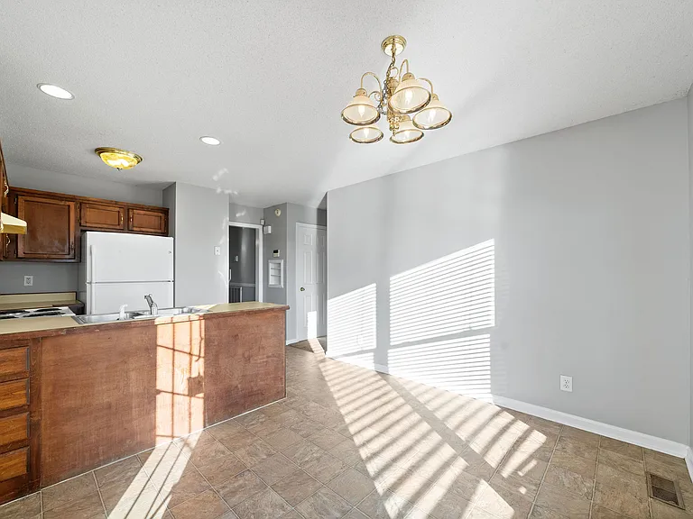 3737 Heather Dr — Photo 12
