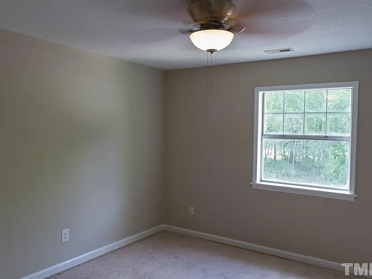 109 Scott Ln #109 — Photo 7
