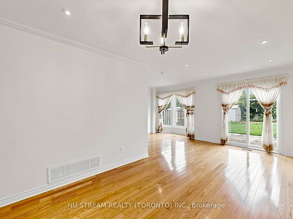 4th image of 154 Markville Rd