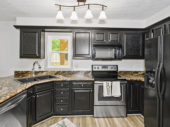 4th image of 119 Applegrove Dr