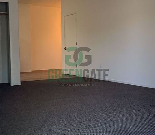 3rd image of 3607 Kansas Ave